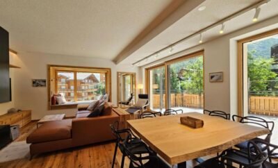 Riverside 1st Floor South