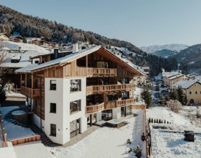 Chalet Mile 2