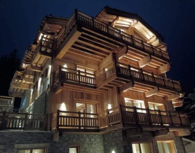 Chalet Moon